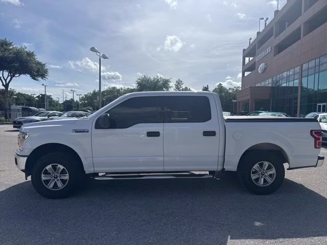 2018 Oxford White Ford F-150 XLT Crew Cab Pickup RWD Truck