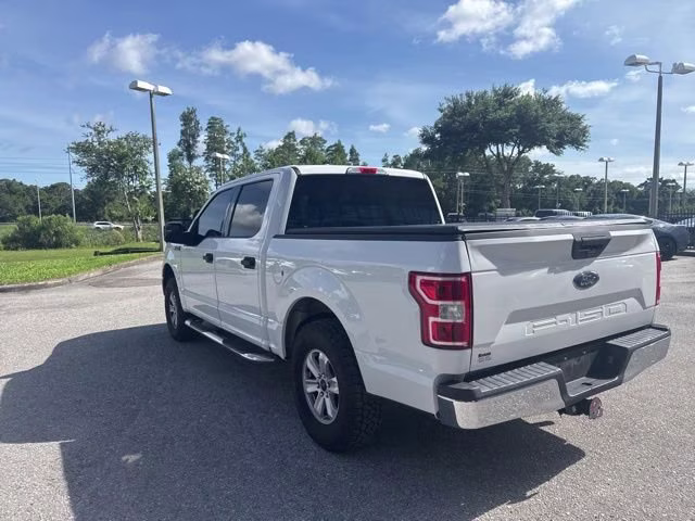 2018 Oxford White Ford F-150 XLT Crew Cab Pickup RWD Truck