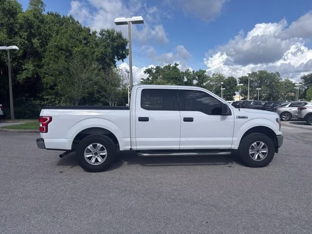 2018 Oxford White Ford F-150 XLT Crew Cab Pickup RWD Truck