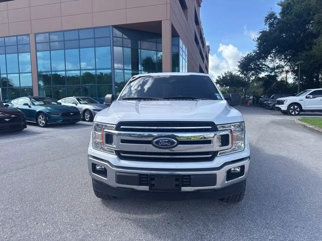 2018 Oxford White Ford F-150 XLT Crew Cab Pickup RWD Truck