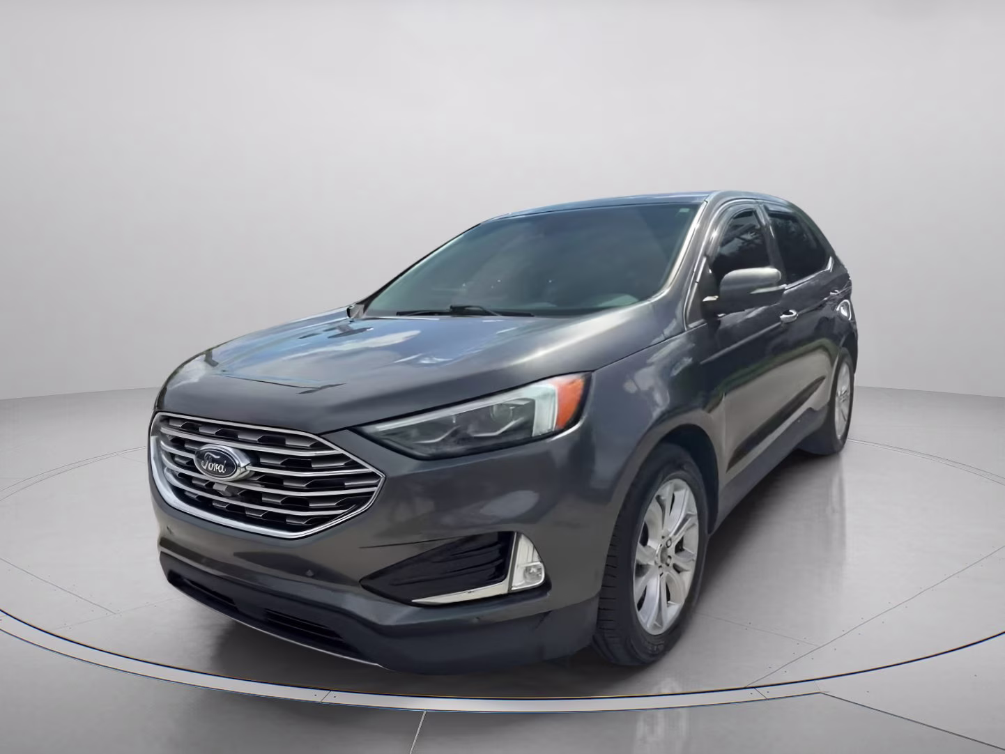2019 Magnetic Metallic Ford Edge Titanium FWD SUV