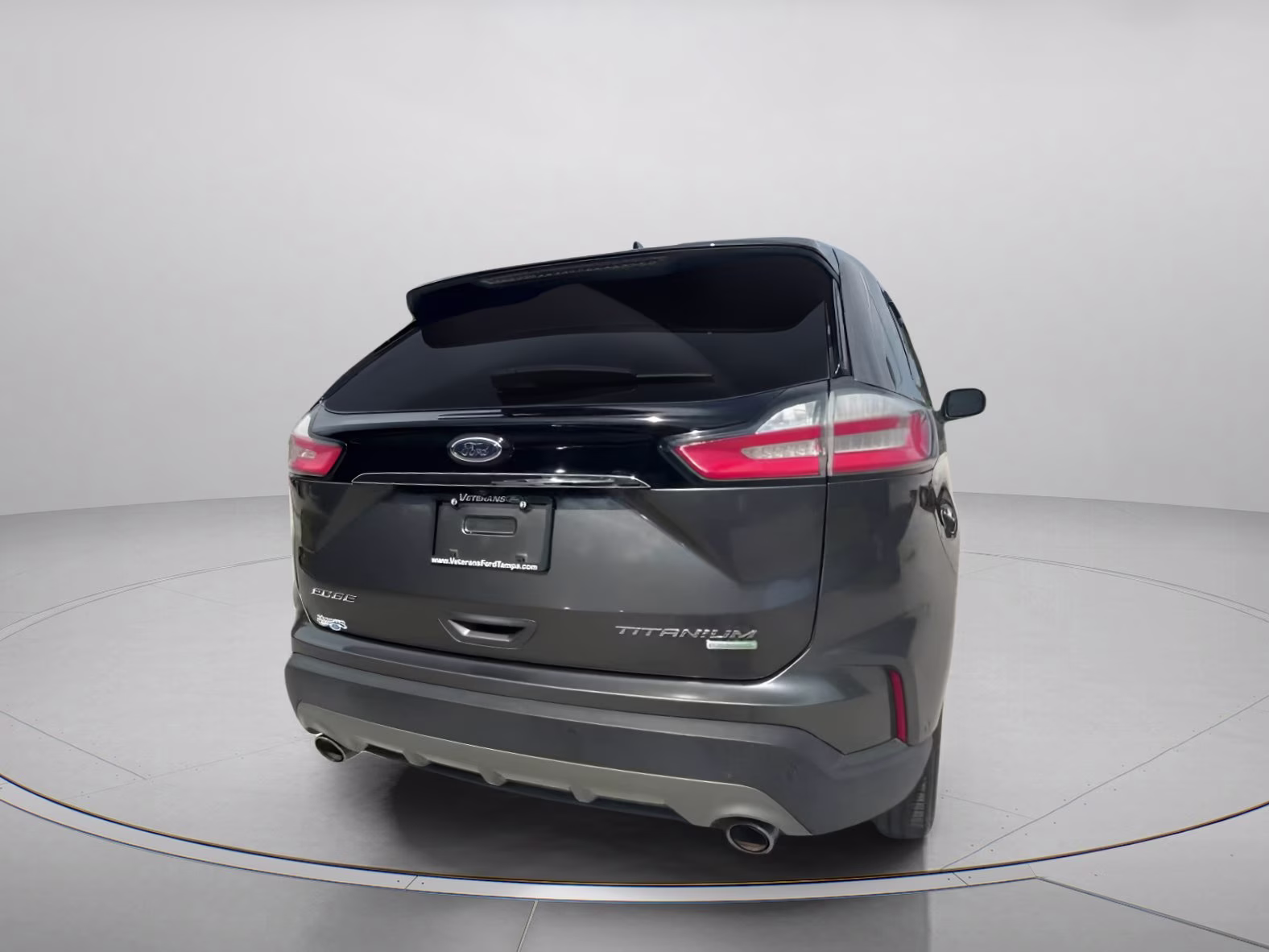 2019 Magnetic Metallic Ford Edge Titanium FWD SUV