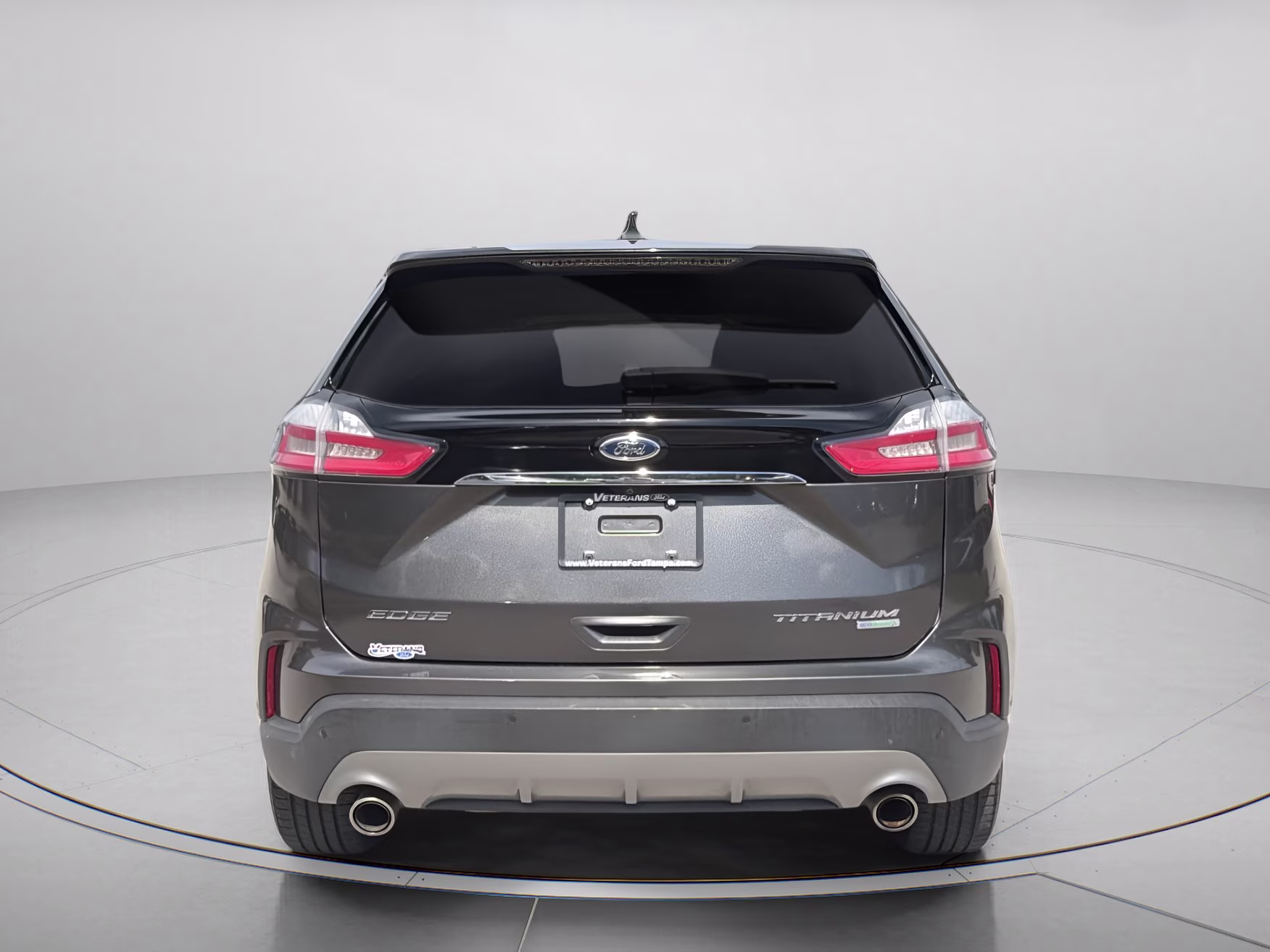 2019 Magnetic Metallic Ford Edge Titanium FWD SUV