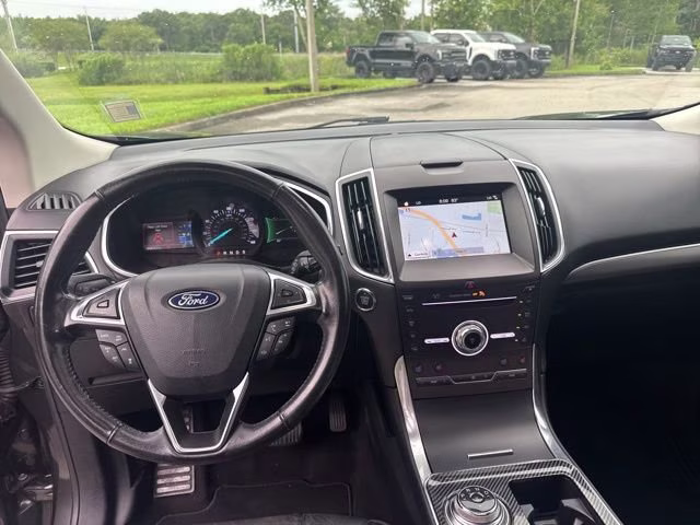 2019 Magnetic Metallic Ford Edge Titanium FWD SUV