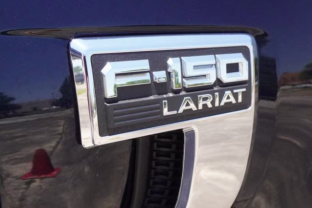 2024 Antimatter Blue Metallic Ford F-150 Lariat 4X4 Truck