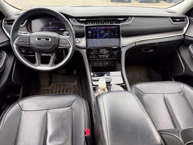 2022 Diamond Black Crystal Pearlcoat Jeep Grand Cherokee L Limited 4X4 SUV