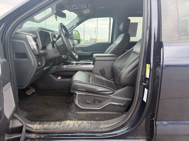 2023 Blue Metallic Ford Super Duty F-350 SRW Lariat 4X4 Truck