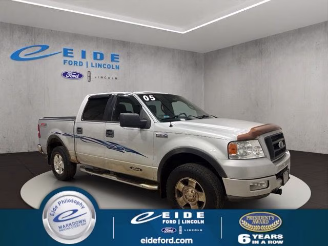 2005 Silver Clearcoat Metallic Ford F-150 XLT 4X4 Truck