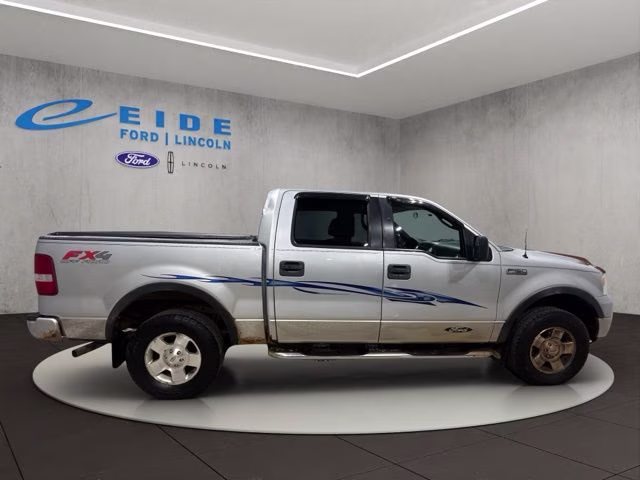 2005 Silver Clearcoat Metallic Ford F-150 XLT 4X4 Truck