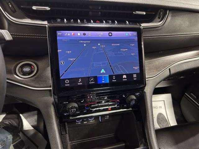 2022 Diamond Black Crystal Pearlcoat Jeep Grand Cherokee L Limited 4X4 SUV