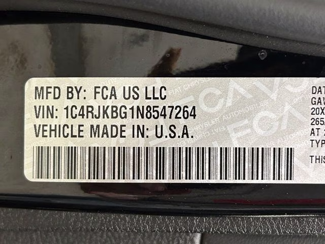 2022 Diamond Black Crystal Pearlcoat Jeep Grand Cherokee L Limited 4X4 SUV