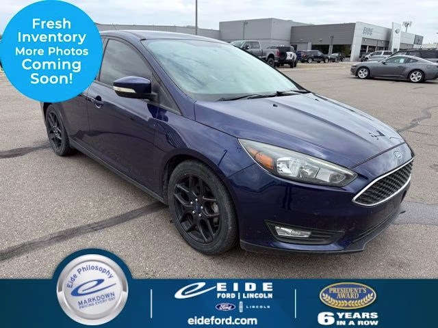 2016 Ford Focus Sedan SE's photo