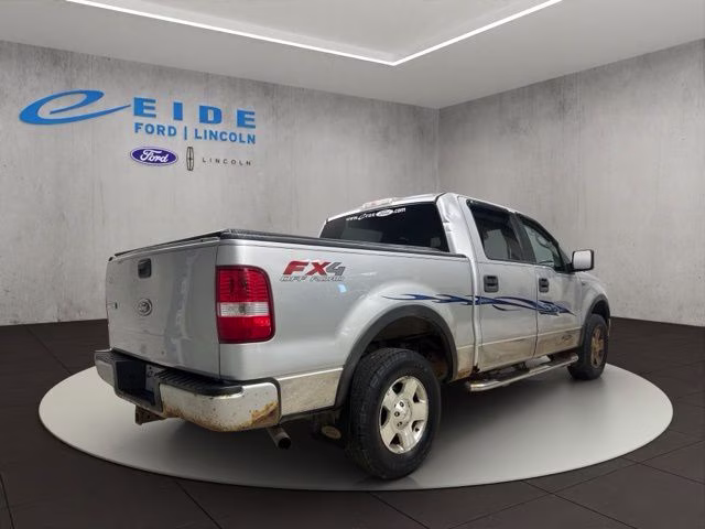 2005 Silver Clearcoat Metallic Ford F-150 XLT 4X4 Truck