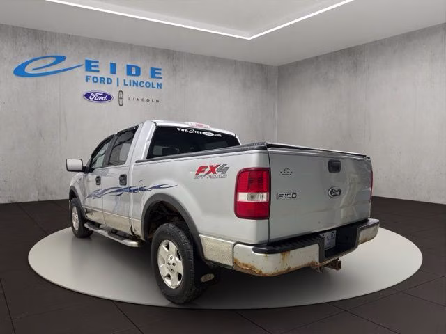 2005 Silver Clearcoat Metallic Ford F-150 XLT 4X4 Truck