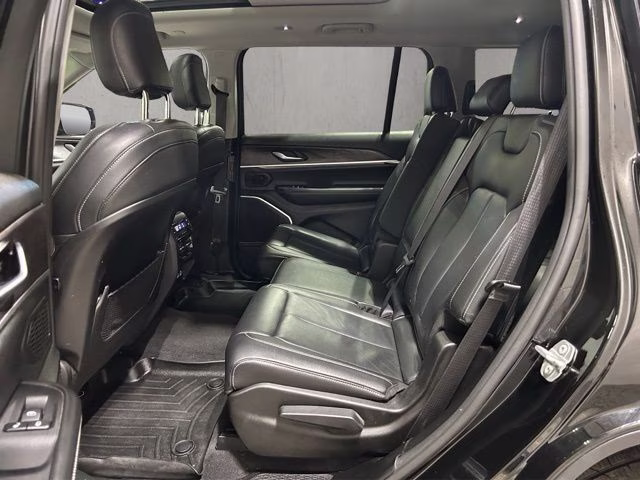 2022 Diamond Black Crystal Pearlcoat Jeep Grand Cherokee L Limited 4X4 SUV