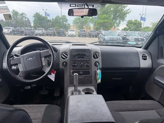 2005 Ford F-150 XLT 4X4 Truck