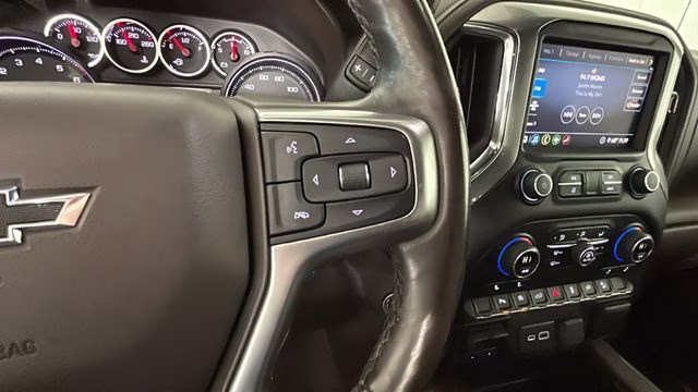 2020 Shadow Gray Metallic Chevrolet Silverado 1500 LT Trail Boss 4X4 Truck
