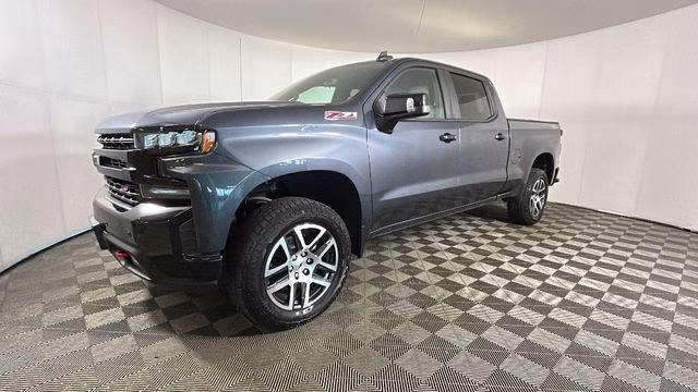 2020 Shadow Gray Metallic Chevrolet Silverado 1500 LT Trail Boss 4X4 Truck