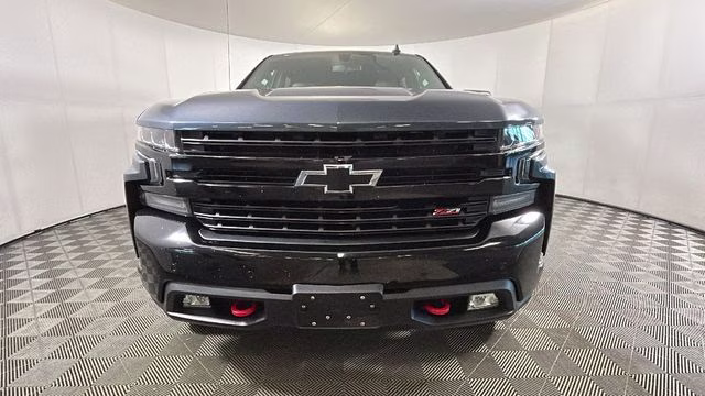 2020 Shadow Gray Metallic Chevrolet Silverado 1500 LT Trail Boss 4X4 Truck
