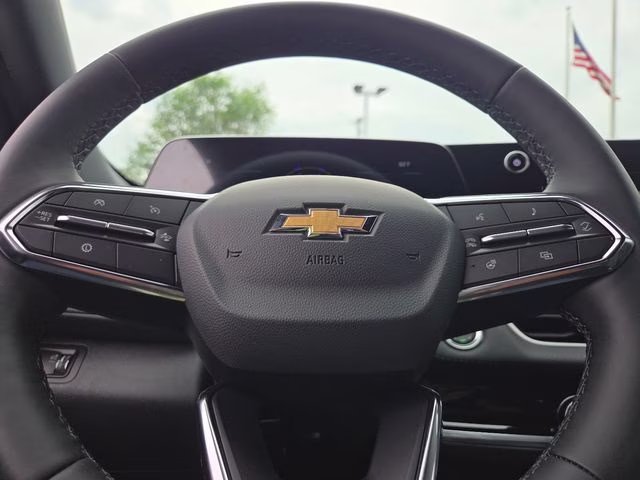 2026 Mosaic Black Metallic Chevrolet Equinox LT FWD SUV