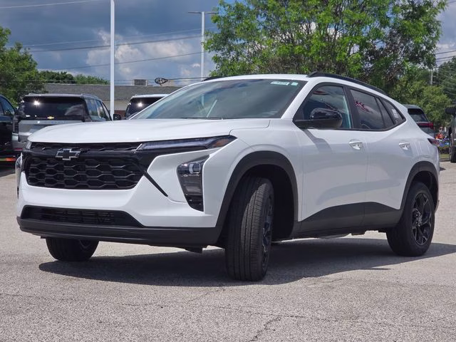 2026 Summit White Chevrolet Trax LT FWD SUV