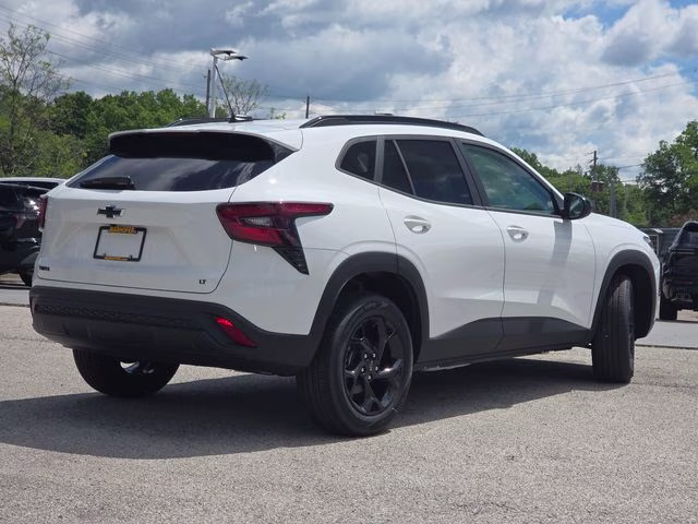2026 Summit White Chevrolet Trax LT FWD SUV