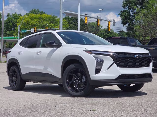 2026 Summit White Chevrolet Trax LT FWD SUV