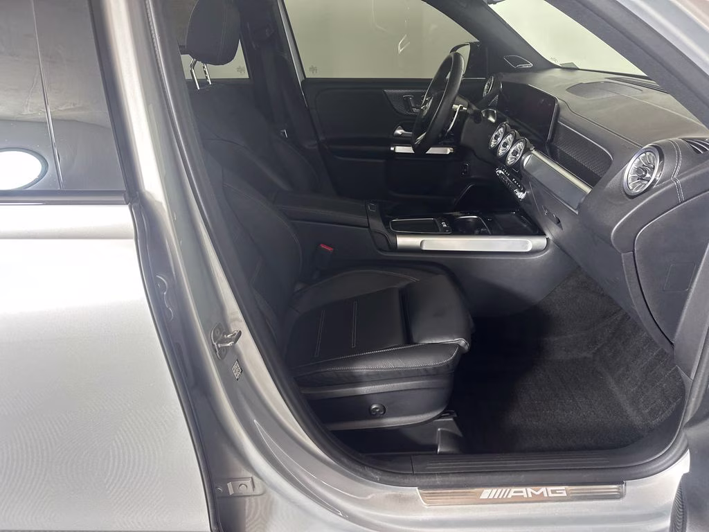 2024 Iridium Silver Metallic Mercedes-Benz GLB GLB 35 AMG AWD SUV
