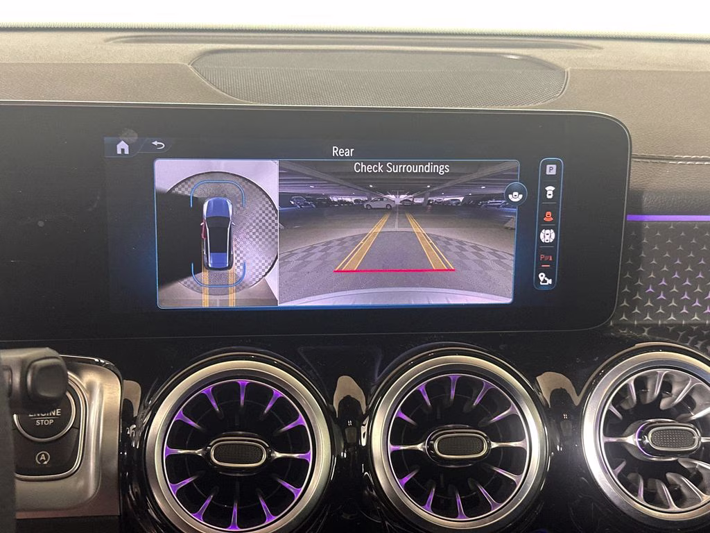 2024 Iridium Silver Metallic Mercedes-Benz GLB GLB 35 AMG AWD SUV