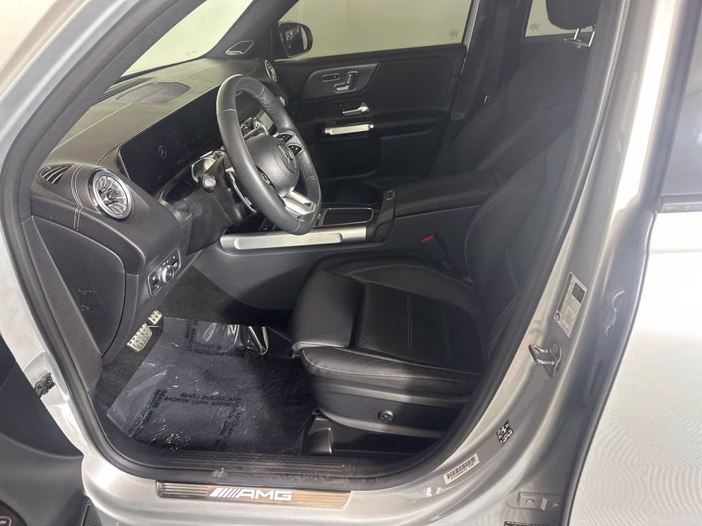 2024 Iridium Silver Metallic Mercedes-Benz GLB GLB 35 AMG AWD SUV