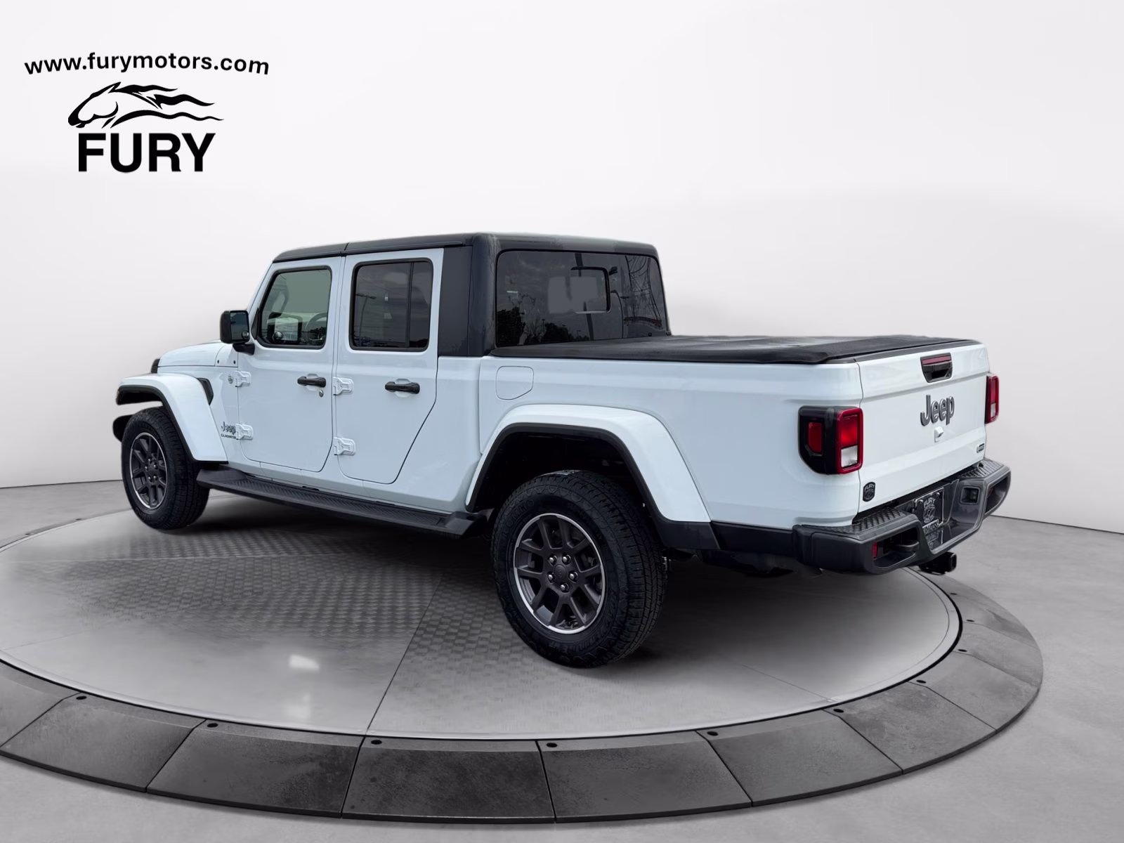 2021 Bright White Clearcoat Jeep Gladiator Overland 4X4 Truck