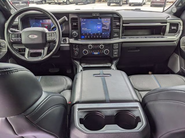 2025 Avalanche Ford Super Duty F-450 DRW Platinum 4X4 Truck