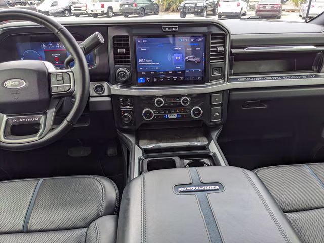 2025 Avalanche Ford Super Duty F-450 DRW Platinum 4X4 Truck
