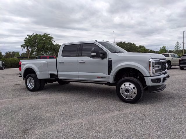 2025 Avalanche Ford Super Duty F-450 DRW Platinum 4X4 Truck
