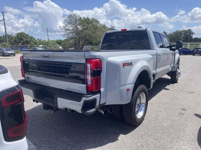2025 Avalanche Ford Super Duty F-450 DRW Platinum 4X4 Truck