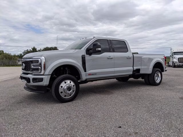 2025 Avalanche Ford Super Duty F-450 DRW Platinum 4X4 Truck