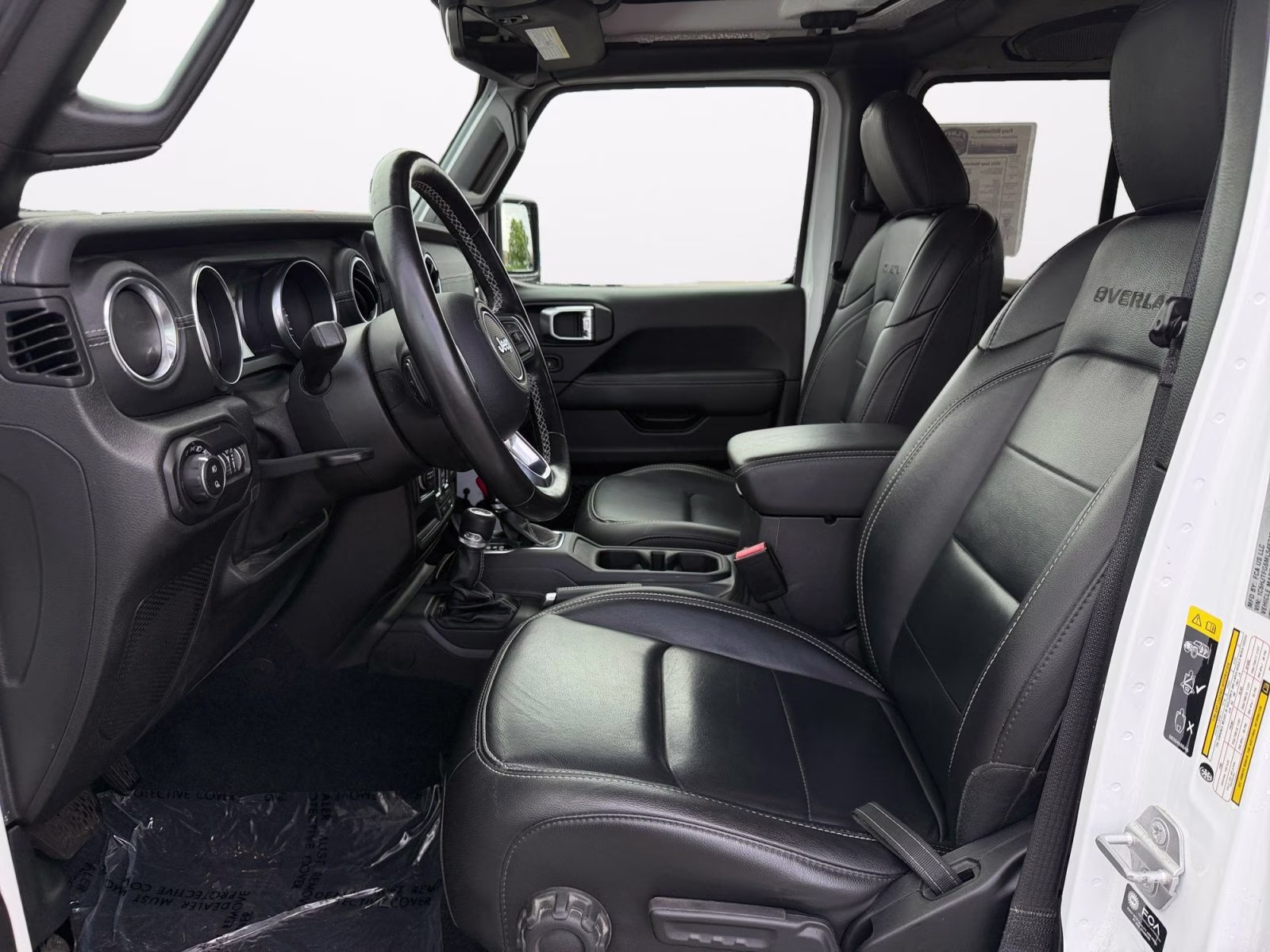 2021 Bright White Clearcoat Jeep Gladiator Overland 4X4 Truck
