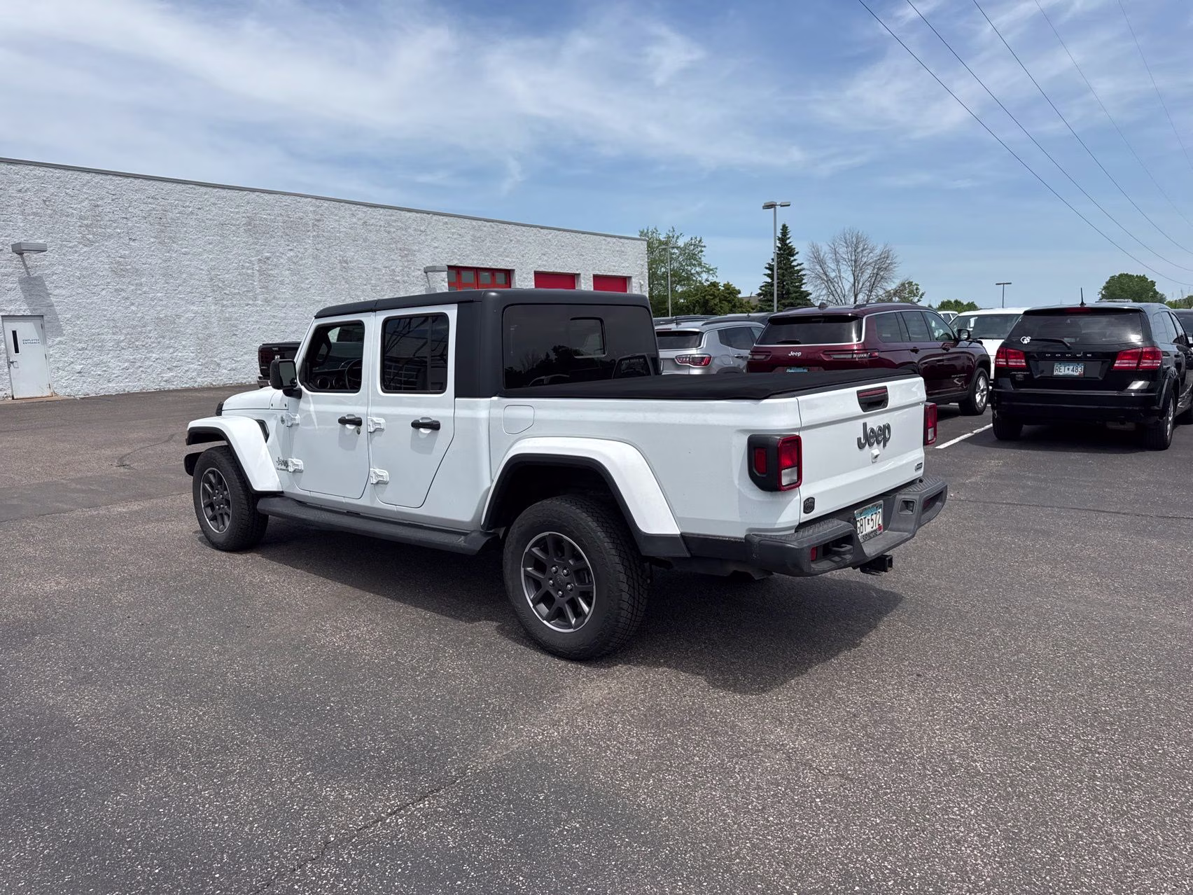 2021 Bright White Clearcoat Jeep Gladiator Overland 4X4 Truck