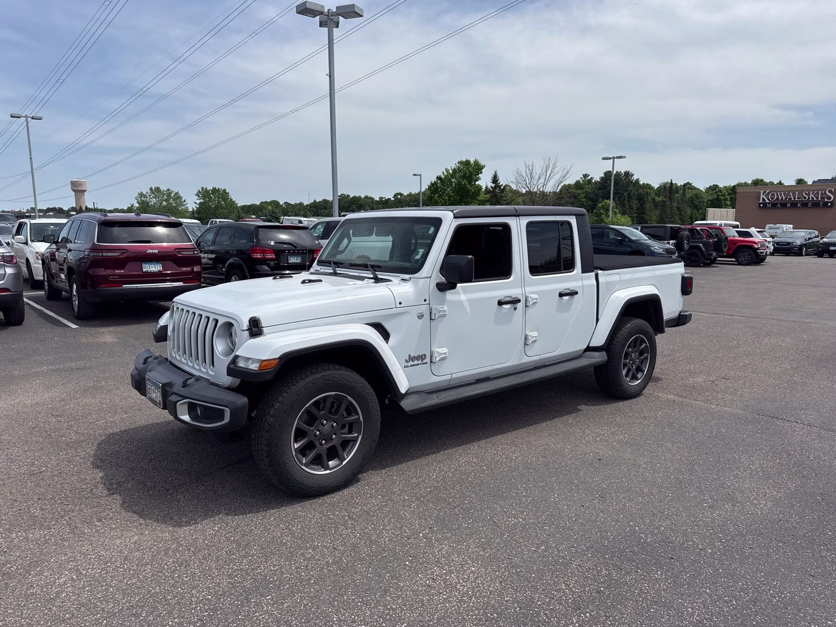 2021 Bright White Clearcoat Jeep Gladiator Overland 4X4 Truck