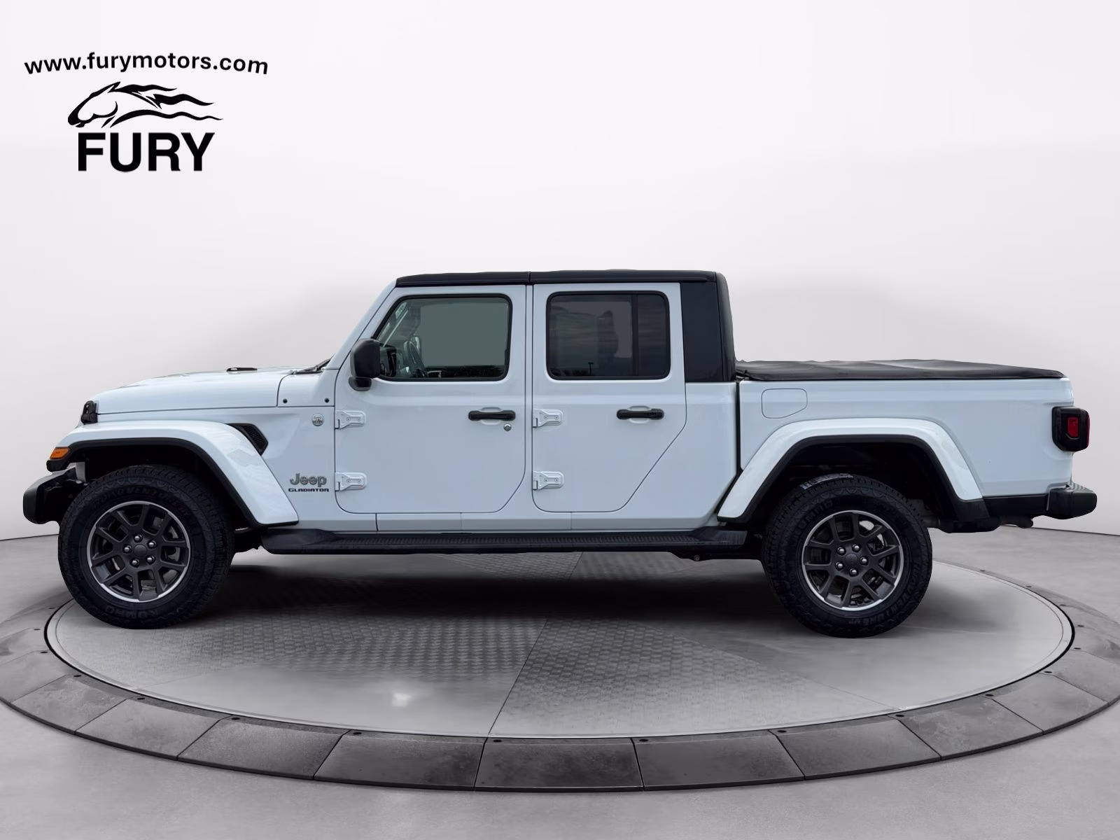 2021 Bright White Clearcoat Jeep Gladiator Overland 4X4 Truck