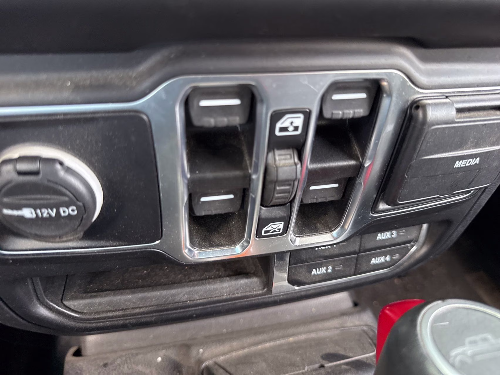 2021 Bright White Clearcoat Jeep Gladiator Overland 4X4 Truck