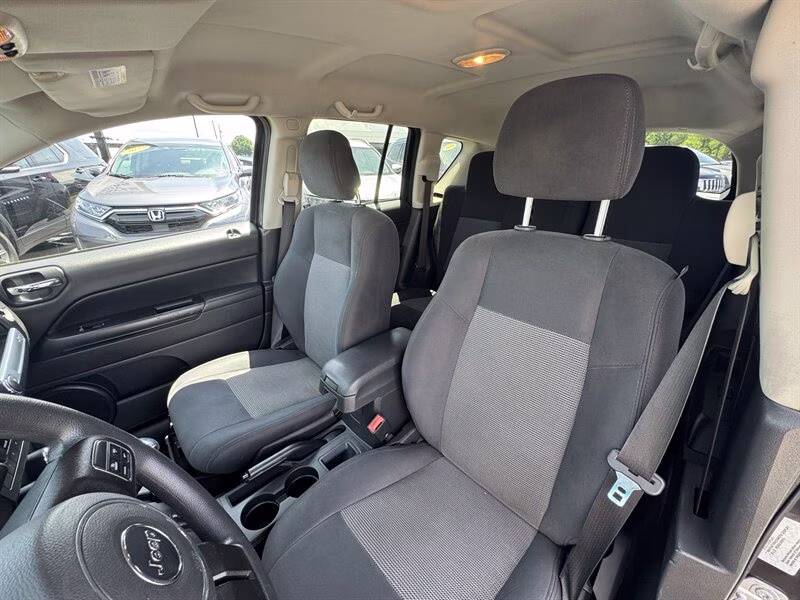 2016 Black Clear Coat Jeep Compass Sport FWD SUV