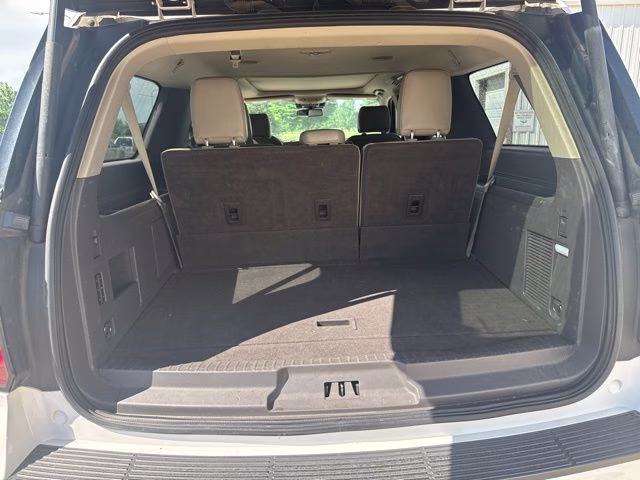 2018 White Platinum Clearcoat Metallic Ford Expedition Max Limited 4X4 SUV