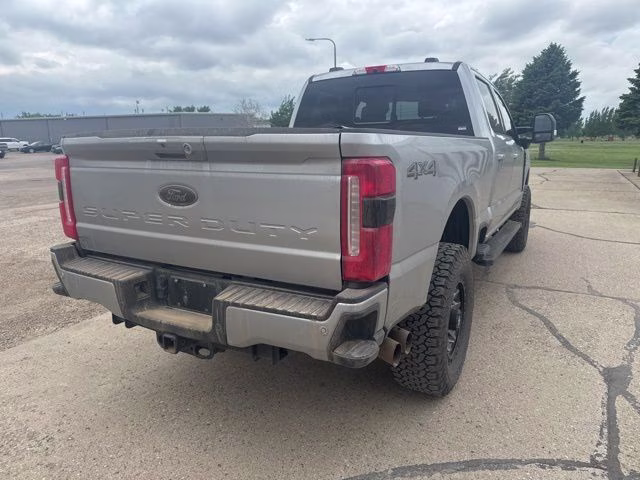 2024 Silver Metallic Ford Super Duty F-350 SRW Lariat 4X4 Truck