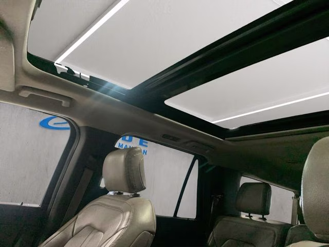 2018 White Platinum Clearcoat Metallic Ford Expedition Max Limited 4X4 SUV
