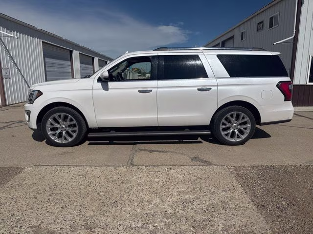 2018 White Platinum Clearcoat Metallic Ford Expedition Max Limited 4X4 SUV