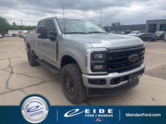 2024 Silver Metallic Ford Super Duty F-350 SRW Lariat 4X4 Truck