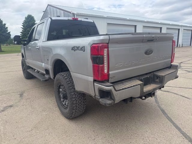 2024 Silver Metallic Ford Super Duty F-350 SRW Lariat 4X4 Truck