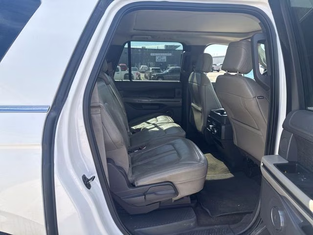 2018 White Platinum Clearcoat Metallic Ford Expedition Max Limited 4X4 SUV