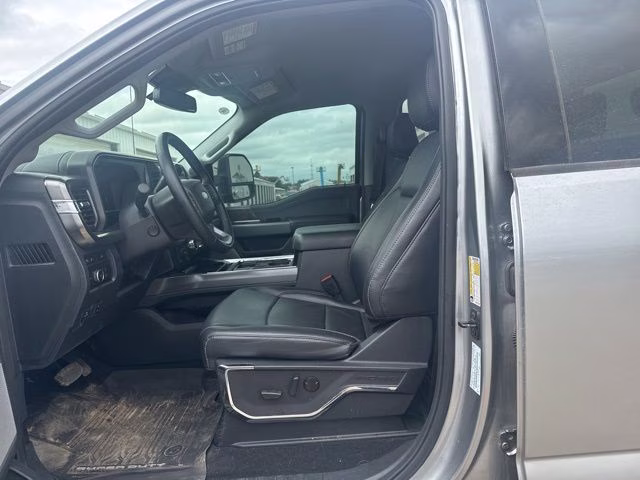 2024 Silver Metallic Ford Super Duty F-350 SRW Lariat 4X4 Truck